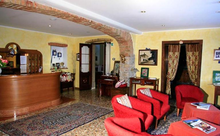 Hotel Calvi-Ristorante Mainor Витторио-Венето Экстерьер фото